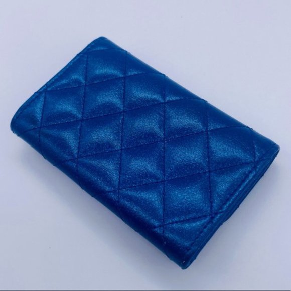 EUC CHANEL Metallic Blue Calfskin Quilted Reissue Flap Card Holder - Picture 4 of 15